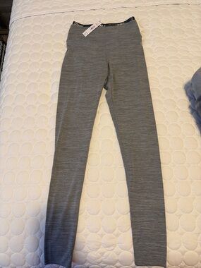 Woman Grey Active Leggings - RUNS SMALL, feels like an XS